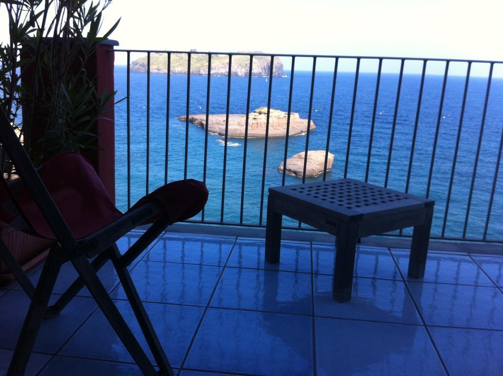 Hotel Villa Iulia Ventotene Habitación foto