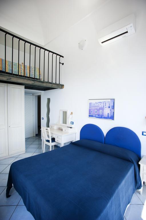 Hotel Villa Iulia Ventotene Exterior foto